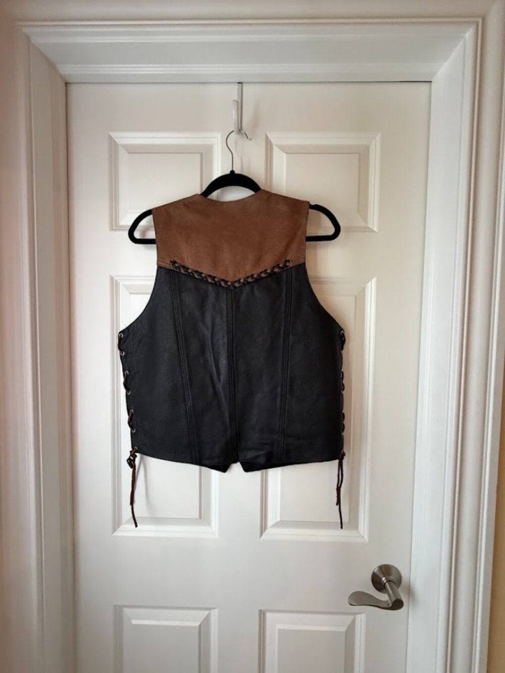 Vintage Hudson Leather Two-Tone Biker Vest Braided Lace Up Western Boho Moto 42 - Picture 3 of 9